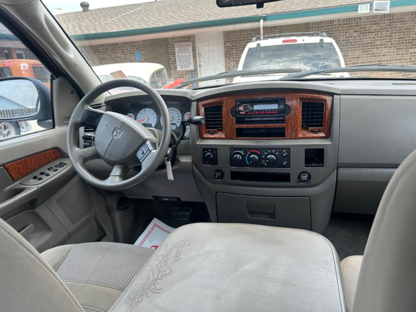 2006 Red /Beige Dodge Ram 1500 (1D7HU18N36S) , located at 1687 Business 35 S, New Braunfels, TX, 78130, (830) 625-7159, 29.655487, -98.051491 - Photo #13